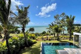 SEAFRONT VILLA BETWEEN LAGOON & GOLF COURSE IN NORD -EAST – MAURITIUS