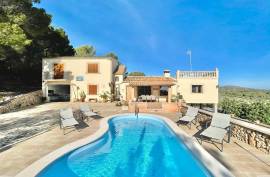 RUSTIC PROPERTY WITH TOURIST LICENSE IN CALA MURADA, MALLORCA