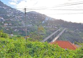 Excellent land with sea view in the Belanário