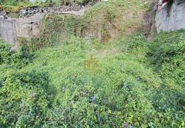 Excellent land with sea view in the Belanário