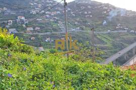 Excellent land with sea view in the Belanário