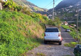 Excellent land with sea view in the Belanário
