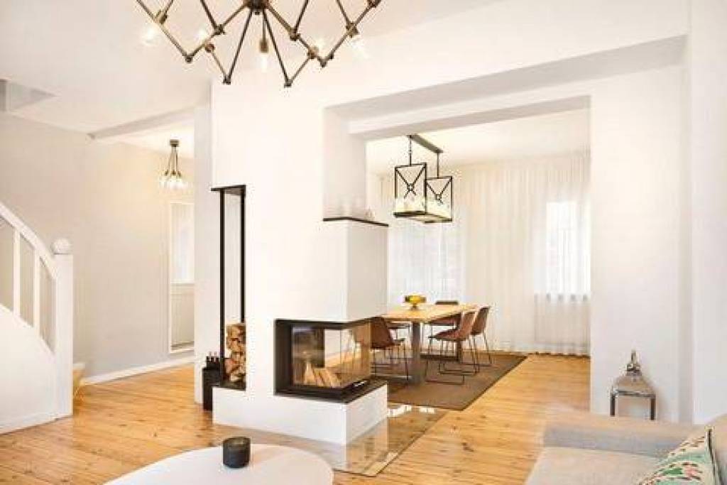 Beautiful House with garden and fireplace