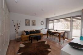Stylish, modern apartment near nature reserve in Heppenheim with internet