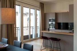 Beautiful and luxurious three-room apartment in a top location in the center of Düsseldorf