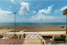 For sale: Terraced house in the first line of the beach, Torre del Mar