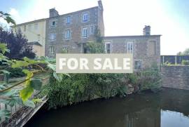 Period Property with Land and River