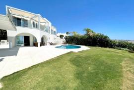 Beachfront 6 Bedroom Villa - Lower Kissonerga, Paphos