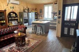 €170200 - Pretty town house with beautiful garden and lovely views