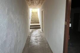 €170200 - Pretty town house with beautiful garden and lovely views