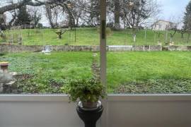 €170200 - Pretty town house with beautiful garden and lovely views
