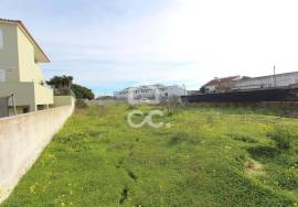 Plot with 830m2 for construction of a detached house, in Pêra