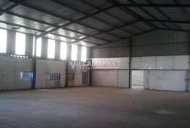 Industrial warehouse in Bemposta (Abrantes), on a plot of land with 5,000 m², just outside the town.