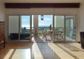 4 bedroom apartment on the top floor, in the center of Funchal