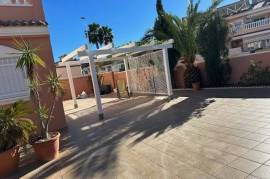 Villa in Gran Alacant with large plot