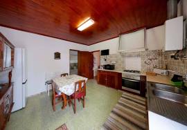 House with land for sale in Marmelete - Monchique