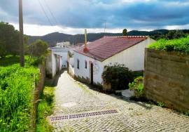 House with land for sale in Marmelete - Monchique