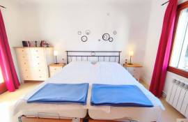 INDEPENDENT HOUSE WITH POOL IN CALA MURADA