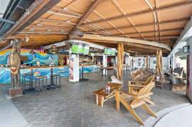 Beachfront Restaurant: Titled Beachfront Land Included in Sale! Great Business Opportunity!