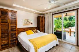 Casa Oltmann: Beach Front Mansion