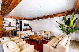 Casa Oltmann: Beach Front Mansion