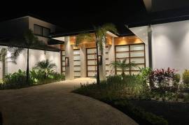 Villa Blanca: Enchanting Brand New 8 Bedroom Villa in the Sought-After Gated Community of Hacienda Pinilla