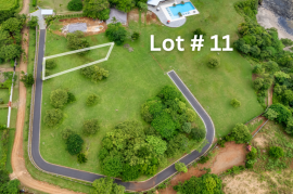 Lot 11 Prime Beachfront: Playa Blanca Beach Club