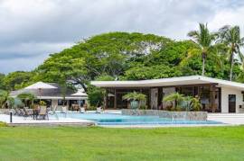 Lot 6 Prime Beachfront: Playa Blanca Beach Club