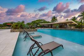 Lot 6 Prime Beachfront: Playa Blanca Beach Club