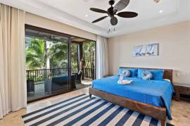Azul Paraiso 10C: Steps to the pool and stunning ocean views