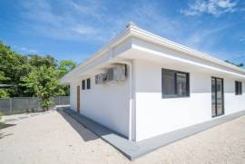 Villa Ayala: For Sale 2 new modern houses with pool, few minutes to playa Grande!