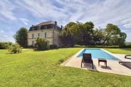 Magnificent 19th Century manor house, St Emilion, Gironde