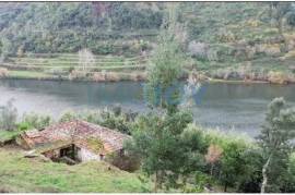 Excellent Land in Marco de Canaveses Next to the Douro River