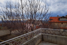 House wIth 3 bedrooms, BBQ and 600 m2 yard In KosharItsa, 6 km to the beach