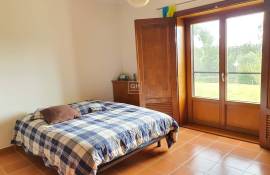 Beautiful 4 + 1 Villa with Swimming Pool and large plot near São Bras de Alportel