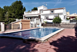 Magnificent house with pool and large garden in Les Tres Cales (L'ametlla de Mar)