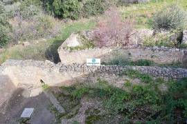 Cataloged farmhouse with 11 hectares and main building completely renovated of 500 m2 with character and noble materials and 11 hectares in Mont-Ral (Tarragona)