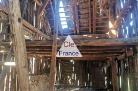 Barn to Renovate in Amazing Location