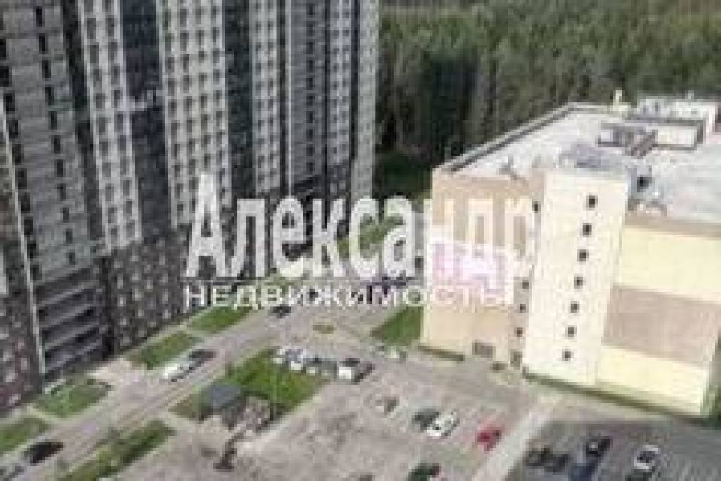 В продаже машино-место