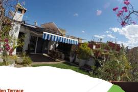 Excellent 2 Bed Townhouse For Sale In Silla Valencia