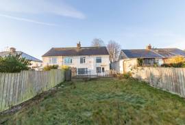 4 bedroom, Detached bungalow for sale