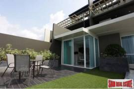Penthouse in Bangsaray Beachfront Condominium with Direct Seaview- Pattaya
