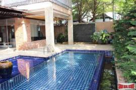 Pool Villa near the beach for Sale in Na Jomtien Pattaya