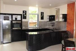 Pool Villa near the beach for Sale in Na Jomtien Pattaya