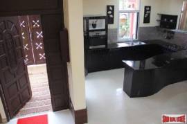 Pool Villa near the beach for Sale in Na Jomtien Pattaya