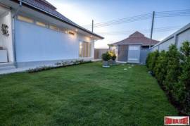 Extra Spacious Three Bedroom Homes with Large Garden & Pool in South Hua Hin