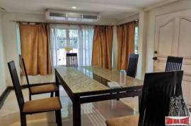 Three Storey Three Bedroom Townhouse for Sale in a Quiet Sukhumvit 39.