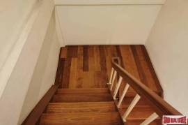 Three Storey Three Bedroom Townhouse for Sale in a Quiet Sukhumvit 39.