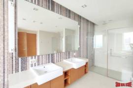 Luxury Beachfront condos for Sale in Naklua, Pattaya - Penthouse - Four Bedroom