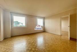 Apartment with Lovely Open View